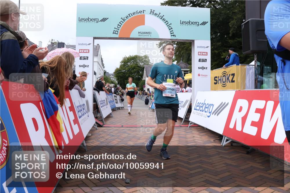 30.08.2026 - Blankeneser Heldenlauf Lena Gebhardt http://msf.ph/oto/10059941 30.08.2026 12:27:22 Ziel 2677, 2777, 2828, 4062, 4276 meine-sportfotos.de