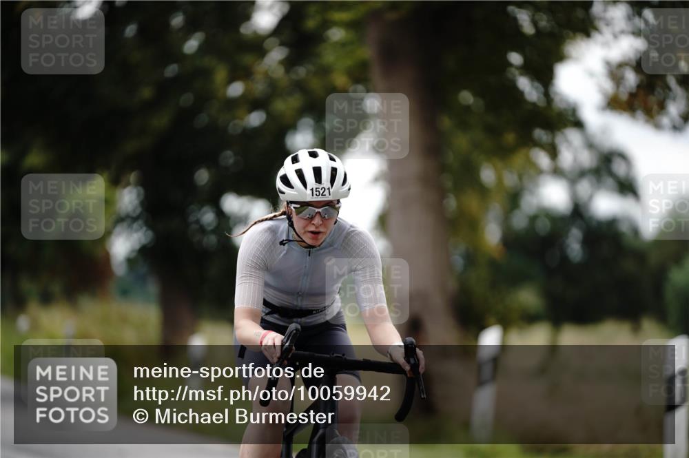 30.08.2026 - Elbe Triathlon Hamburg Michael Burmester http://msf.ph/oto/10059942 30.08.2026 11:37:54 Radfahren 1521, 1571 meine-sportfotos.de