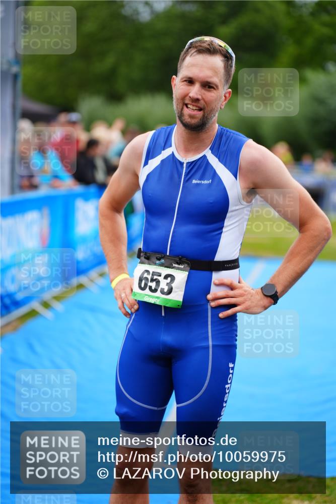 30.08.2026 - Elbe Triathlon Hamburg LAZAROV Photography http://msf.ph/oto/10059975 30.08.2026 11:38:26 Ziel 1422 meine-sportfotos.de