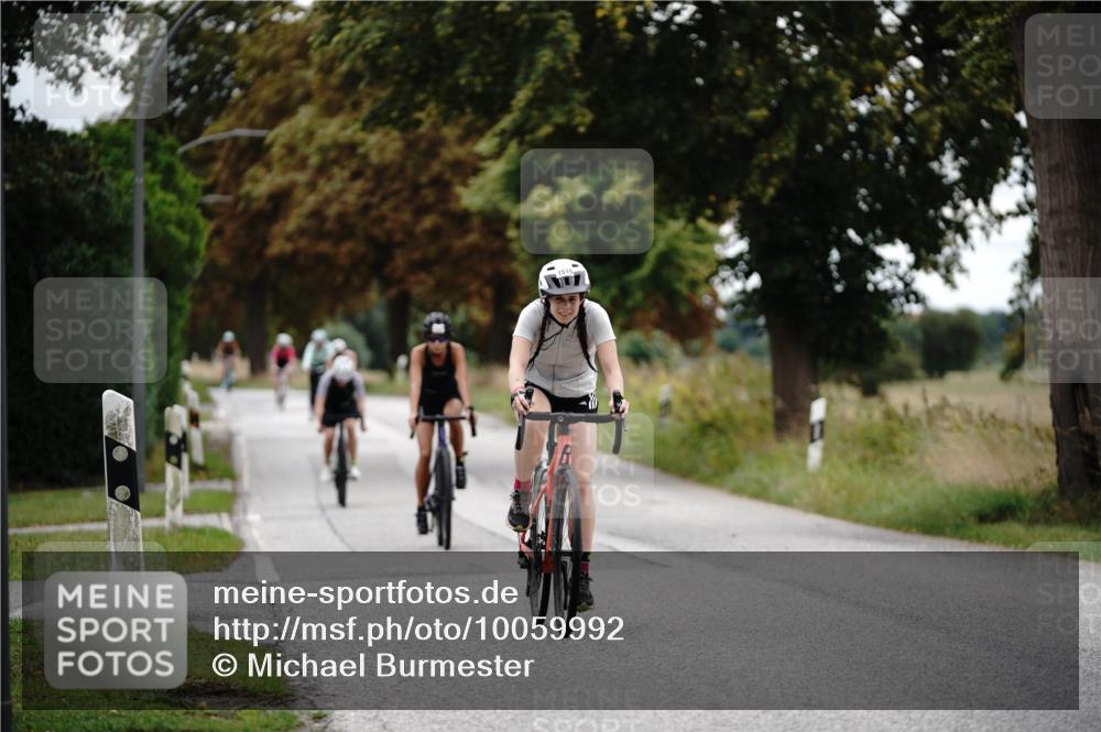30.08.2026 - Elbe Triathlon Hamburg Michael Burmester http://msf.ph/oto/10059992 30.08.2026 11:38:18 Radfahren 1469, 1498, 1519, 1587 meine-sportfotos.de