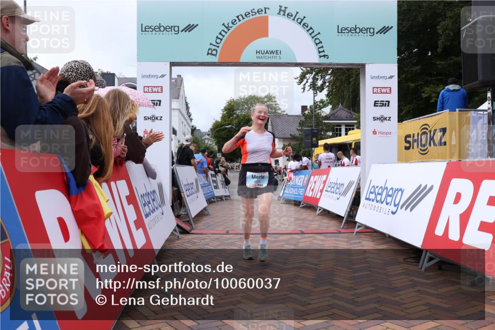 30.08.2026 - Blankeneser Heldenlauf Lena Gebhardt http://msf.ph/oto/10060037 30.08.2026 12:27:39 Ziel 2164, 2234, 2357, 4106, 4324 meine-sportfotos.de