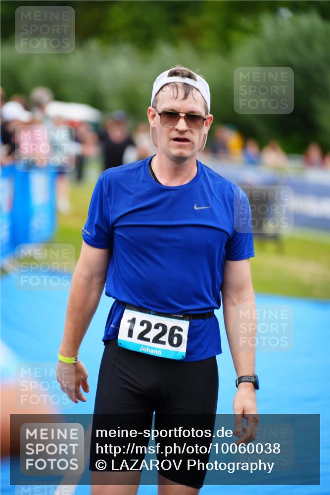 30.08.2026 - Elbe Triathlon Hamburg LAZAROV Photography http://msf.ph/oto/10060038 30.08.2026 11:38:45 Ziel 1162, 1226, 1253 meine-sportfotos.de