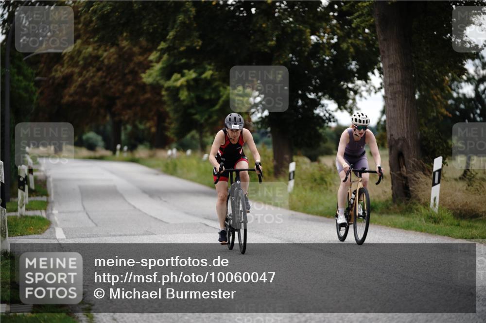 30.08.2026 - Elbe Triathlon Hamburg Michael Burmester http://msf.ph/oto/10060047 30.08.2026 11:38:37 Radfahren 1626, 1633 meine-sportfotos.de