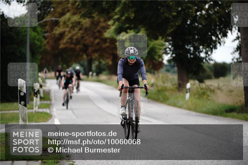 30.08.2026 - Elbe Triathlon Hamburg Michael Burmester http://msf.ph/oto/10060068 30.08.2026 11:38:58 Radfahren 1514, 1535, 1540, 1543 meine-sportfotos.de