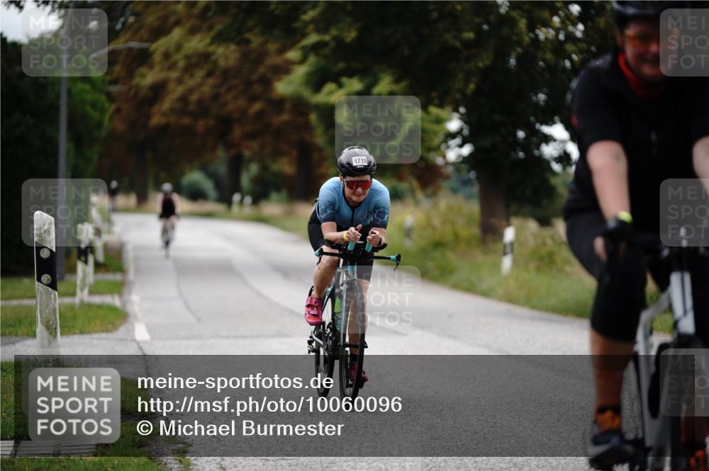 30.08.2026 - Elbe Triathlon Hamburg Michael Burmester http://msf.ph/oto/10060096 30.08.2026 11:39:08 Radfahren 1524, 1540, 1543, 1683, 1715 meine-sportfotos.de