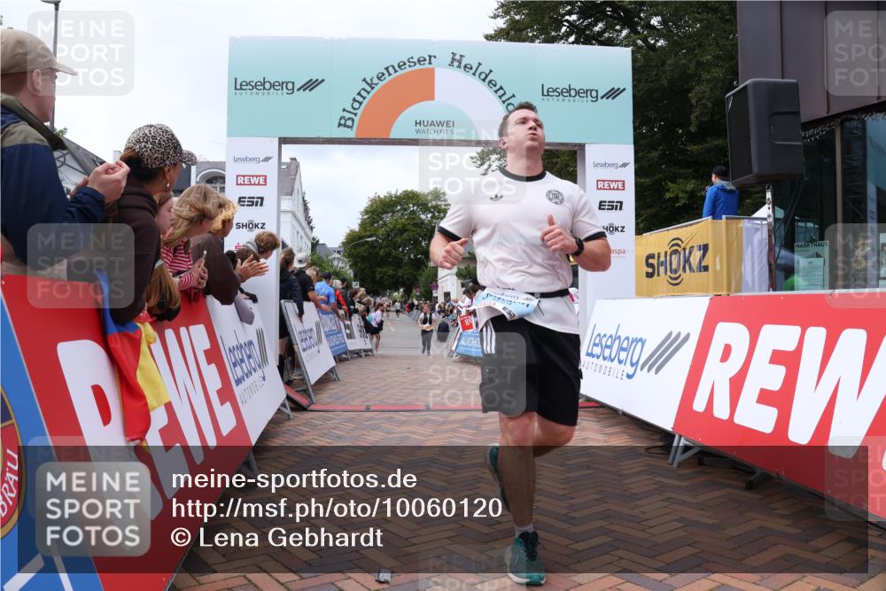 30.08.2026 - Blankeneser Heldenlauf Lena Gebhardt http://msf.ph/oto/10060120 30.08.2026 12:27:48 Ziel 4229, 4324 meine-sportfotos.de