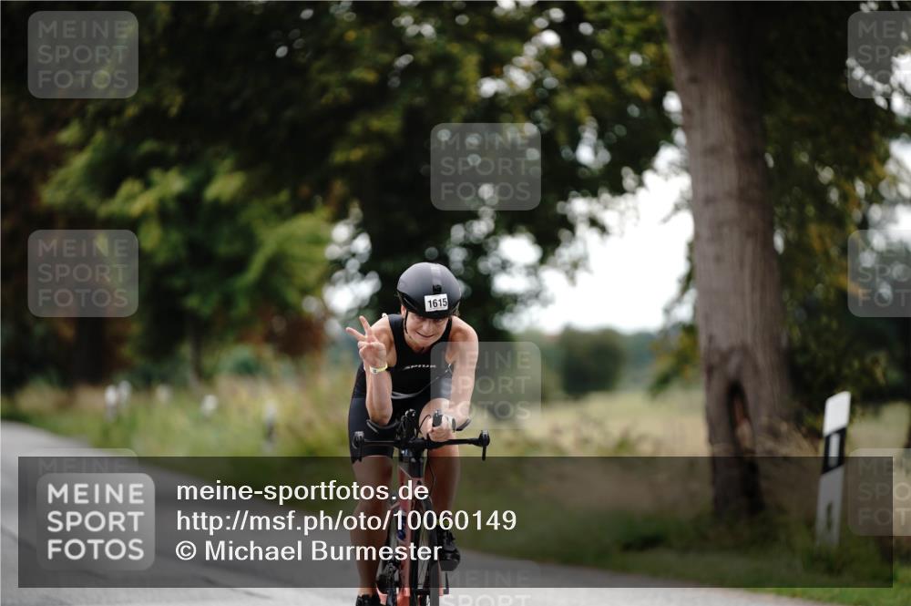 30.08.2026 - Elbe Triathlon Hamburg Michael Burmester http://msf.ph/oto/10060149 30.08.2026 11:39:43 Radfahren 1615 meine-sportfotos.de