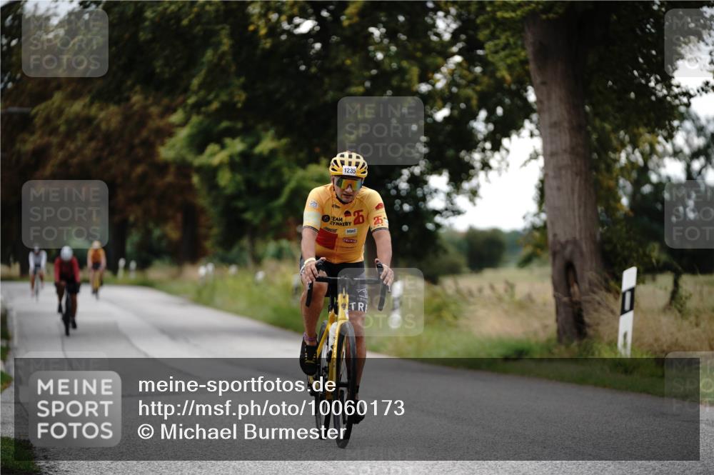 30.08.2026 - Elbe Triathlon Hamburg Michael Burmester http://msf.ph/oto/10060173 30.08.2026 11:39:59 Radfahren 1484, 1566, 1694 meine-sportfotos.de