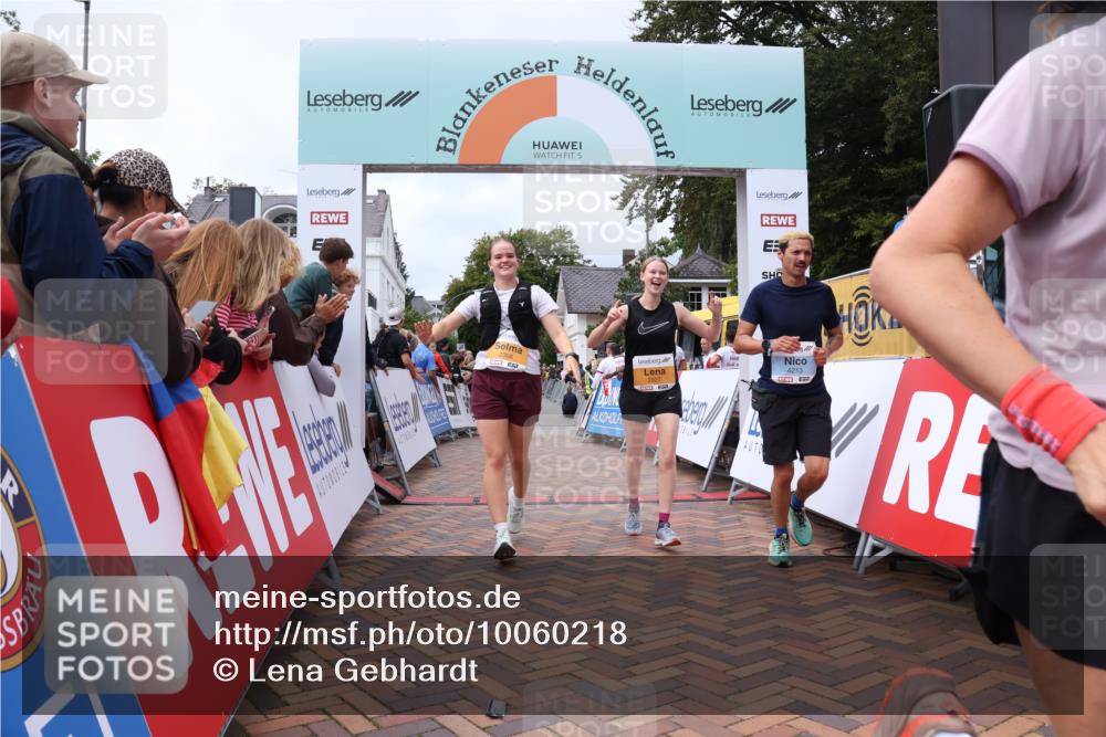 30.08.2026 - Blankeneser Heldenlauf Lena Gebhardt http://msf.ph/oto/10060218 30.08.2026 12:28:06 Ziel 2366, 2827, 4195, 4212, 4213, 4289, 4463 meine-sportfotos.de