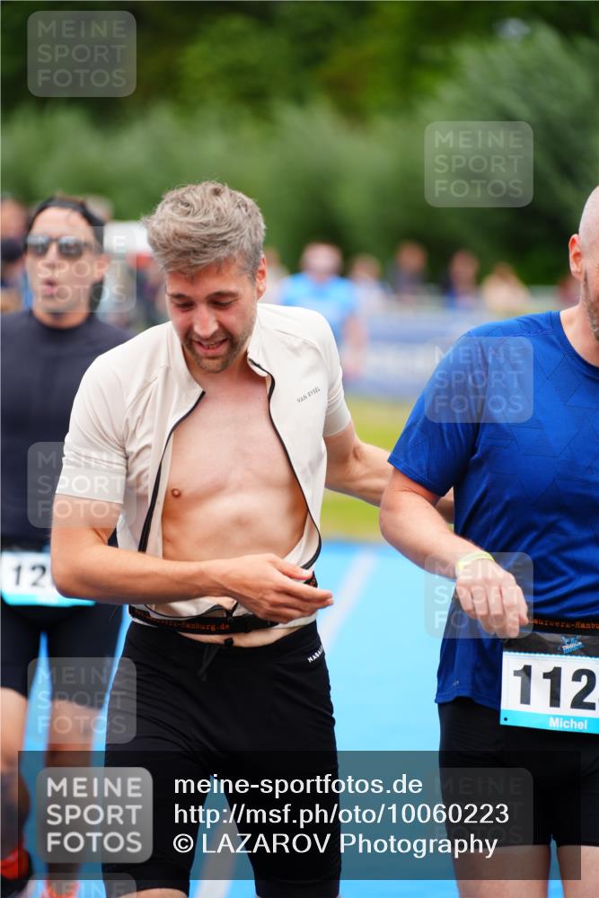 30.08.2026 - Elbe Triathlon Hamburg LAZAROV Photography http://msf.ph/oto/10060223 30.08.2026 11:39:25 Ziel 926, 992, 1123, 1125, 1205 meine-sportfotos.de
