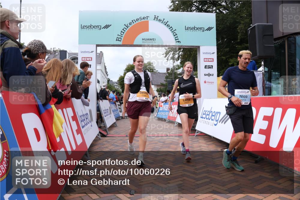 30.08.2026 - Blankeneser Heldenlauf Lena Gebhardt http://msf.ph/oto/10060226 30.08.2026 12:28:06 Ziel 2366, 2827, 4195, 4212, 4213, 4289, 4463 meine-sportfotos.de