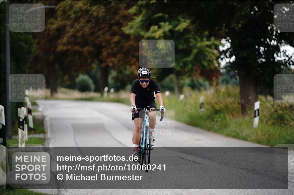 30.08.2026 - Elbe Triathlon Hamburg Michael Burmester http://msf.ph/oto/10060241 30.08.2026 11:41:17 Radfahren 1607 meine-sportfotos.de