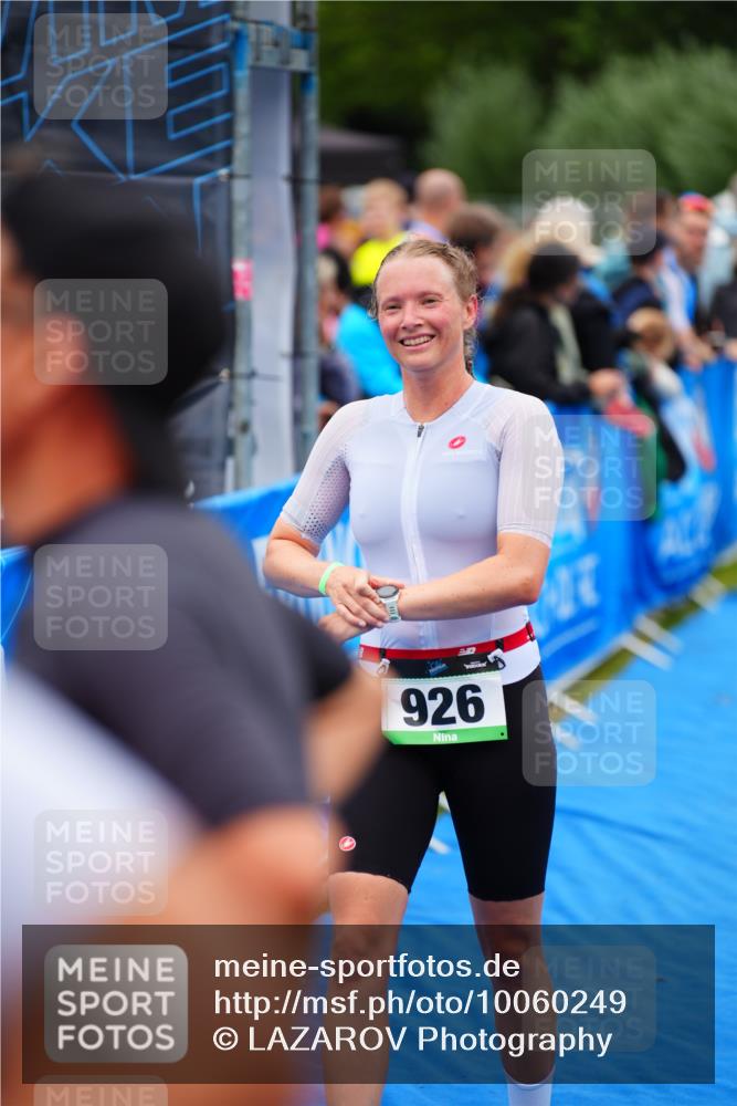 30.08.2026 - Elbe Triathlon Hamburg LAZAROV Photography http://msf.ph/oto/10060249 30.08.2026 11:39:34 Ziel 926, 979, 1146 meine-sportfotos.de