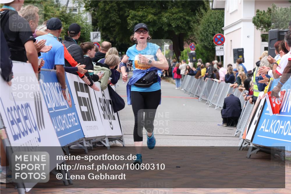 30.08.2026 - Blankeneser Heldenlauf Lena Gebhardt http://msf.ph/oto/10060310 30.08.2026 12:28:29 Ziel 2462 meine-sportfotos.de