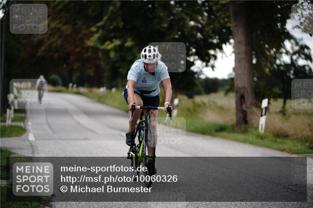 30.08.2026 - Elbe Triathlon Hamburg Michael Burmester http://msf.ph/oto/10060326 30.08.2026 11:43:24 Radfahren 1601, 1635, 1647, 1668, 1673 meine-sportfotos.de