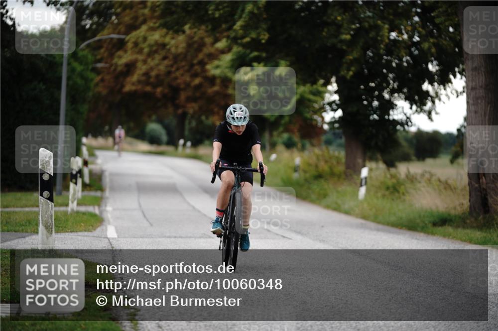30.08.2026 - Elbe Triathlon Hamburg Michael Burmester http://msf.ph/oto/10060348 30.08.2026 11:43:41 Radfahren 1600 meine-sportfotos.de