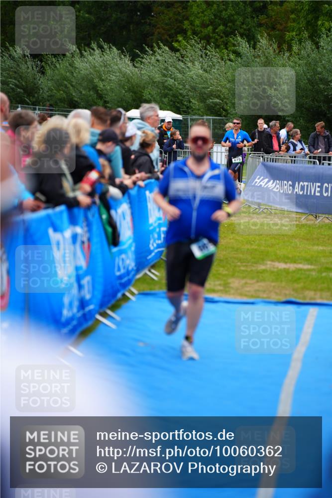 30.08.2026 - Elbe Triathlon Hamburg LAZAROV Photography http://msf.ph/oto/10060362 30.08.2026 11:40:12 Ziel 669, 775, 1245 meine-sportfotos.de