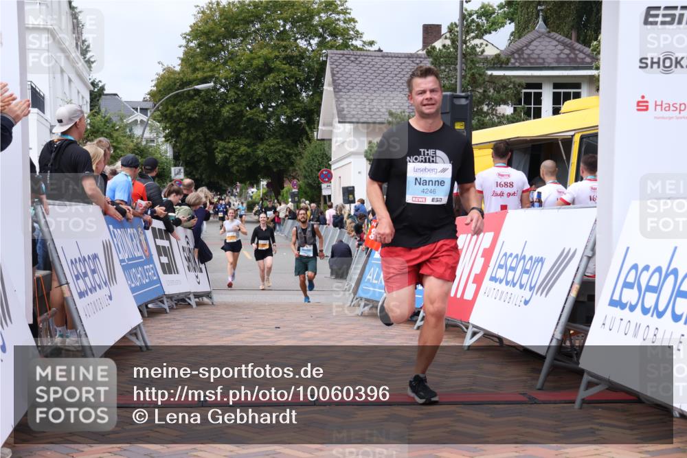 30.08.2026 - Blankeneser Heldenlauf Lena Gebhardt http://msf.ph/oto/10060396 30.08.2026 12:28:45 Ziel 4021, 4216, 4246 meine-sportfotos.de