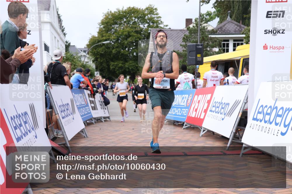 30.08.2026 - Blankeneser Heldenlauf Lena Gebhardt http://msf.ph/oto/10060430 30.08.2026 12:28:49 Ziel 2455, 2459, 4021, 4216, 4246 meine-sportfotos.de