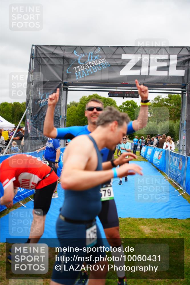 30.08.2026 - Elbe Triathlon Hamburg LAZAROV Photography http://msf.ph/oto/10060431 30.08.2026 11:40:48 Ziel 694, 911, 933, 1375 meine-sportfotos.de