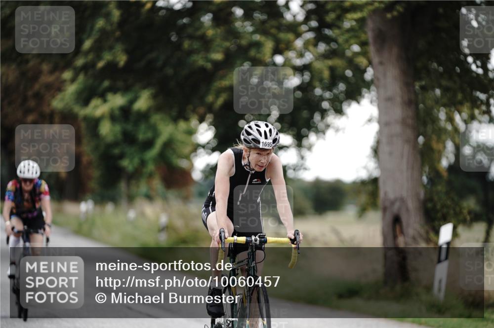 30.08.2026 - Elbe Triathlon Hamburg Michael Burmester http://msf.ph/oto/10060457 30.08.2026 11:45:31 Radfahren 1661, 1695, 1711 meine-sportfotos.de