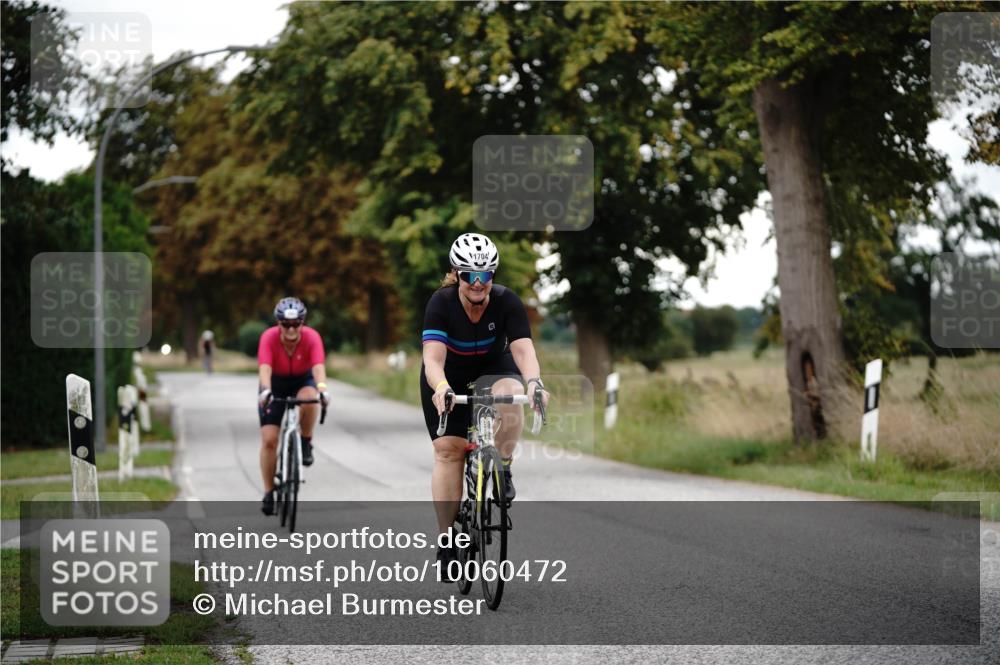 30.08.2026 - Elbe Triathlon Hamburg Michael Burmester http://msf.ph/oto/10060472 30.08.2026 11:45:45 Radfahren 1693, 1704 meine-sportfotos.de