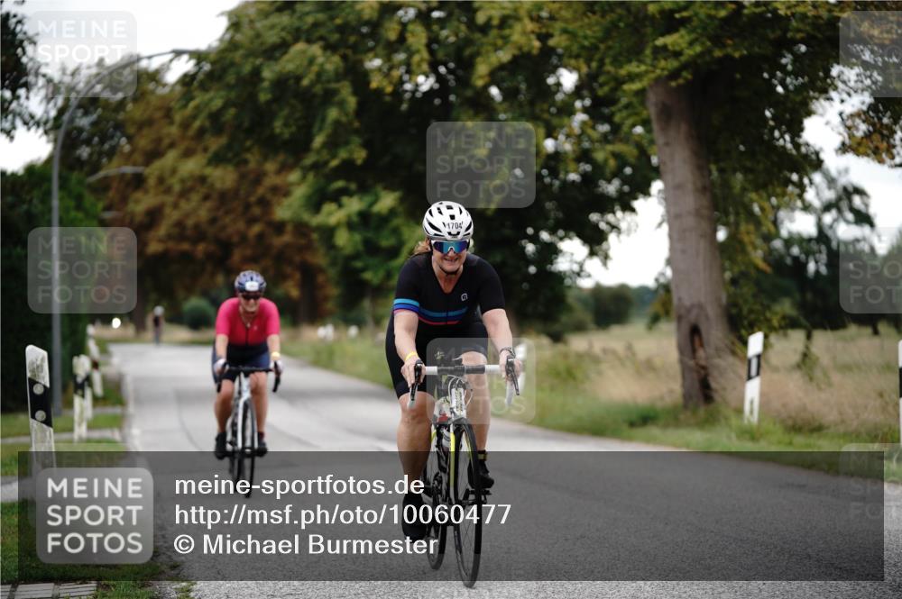 30.08.2026 - Elbe Triathlon Hamburg Michael Burmester http://msf.ph/oto/10060477 30.08.2026 11:45:46 Radfahren 1693, 1704 meine-sportfotos.de