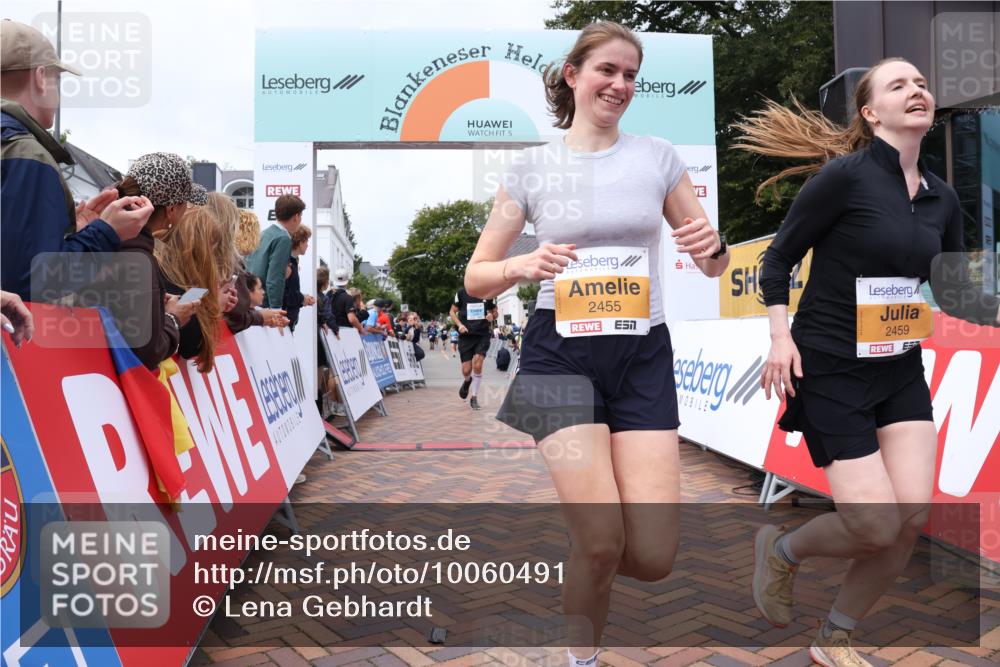 30.08.2026 - Blankeneser Heldenlauf Lena Gebhardt http://msf.ph/oto/10060491 30.08.2026 12:28:54 Ziel 2455, 2459, 4021, 4149 meine-sportfotos.de