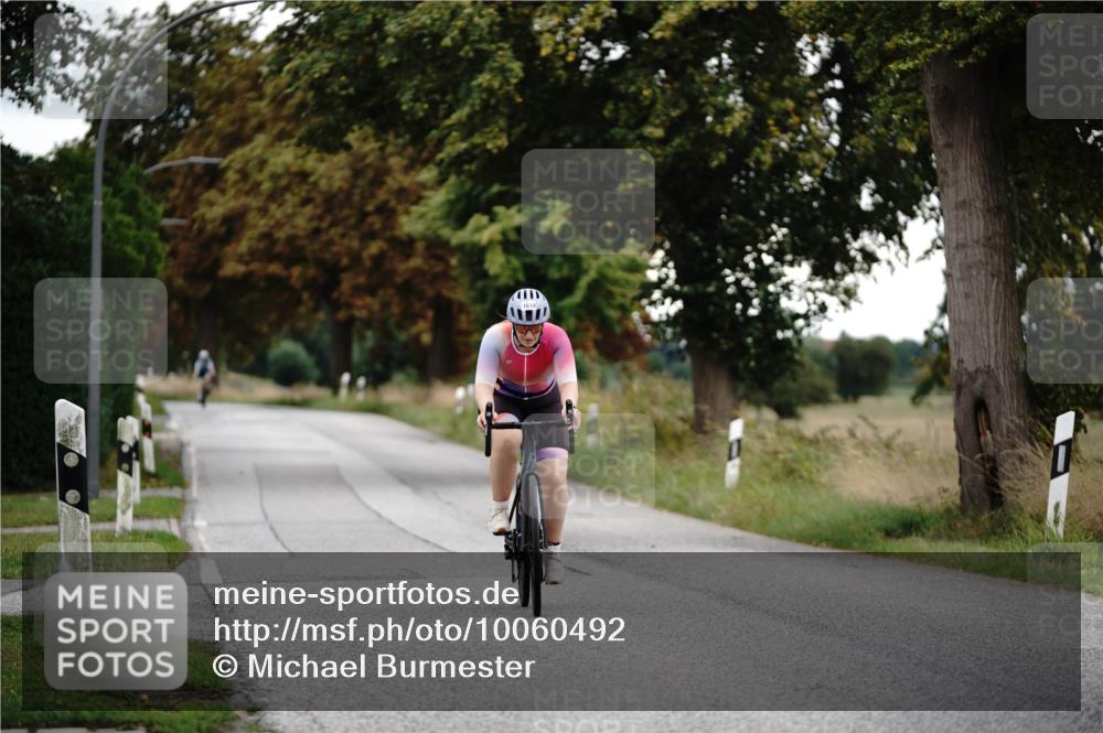 30.08.2026 - Elbe Triathlon Hamburg Michael Burmester http://msf.ph/oto/10060492 30.08.2026 11:46:02 Radfahren 1614, 1700 meine-sportfotos.de