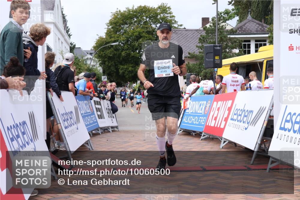 30.08.2026 - Blankeneser Heldenlauf Lena Gebhardt http://msf.ph/oto/10060500 30.08.2026 12:28:55 Ziel 2455, 2459, 4021, 4149 meine-sportfotos.de