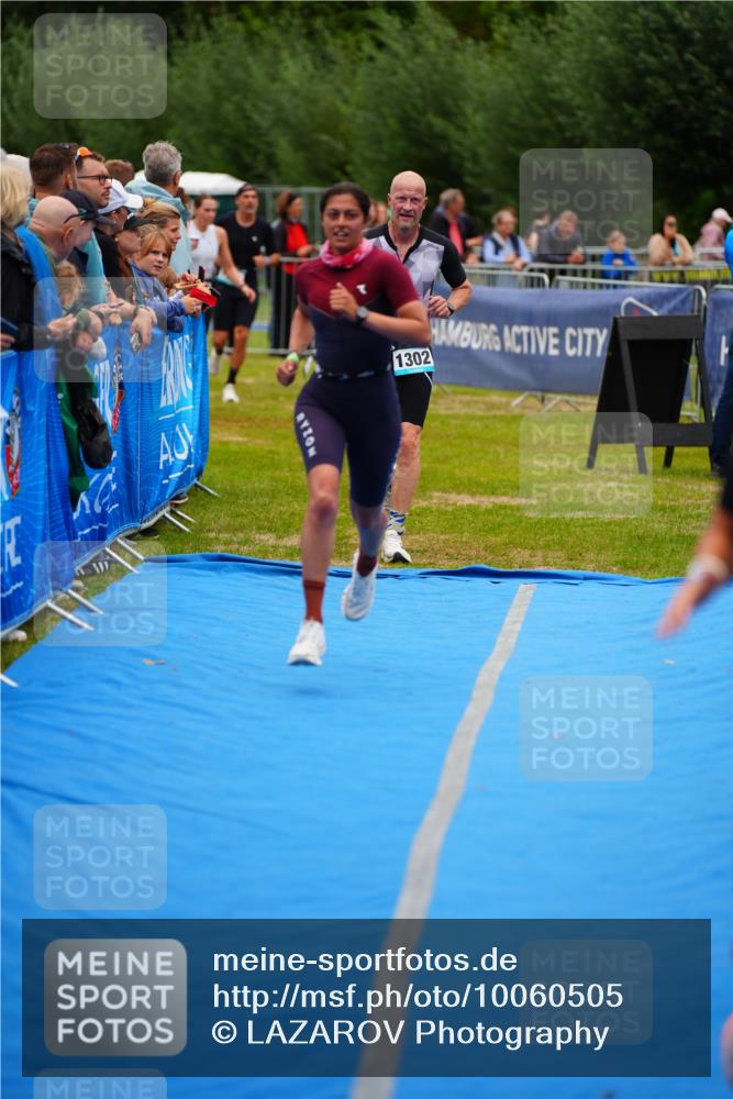 30.08.2026 - Elbe Triathlon Hamburg LAZAROV Photography http://msf.ph/oto/10060505 30.08.2026 11:41:07 Ziel 845, 920, 1302 meine-sportfotos.de