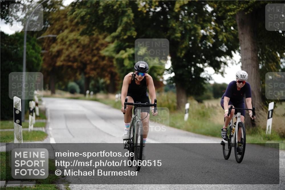 30.08.2026 - Elbe Triathlon Hamburg Michael Burmester http://msf.ph/oto/10060515 30.08.2026 11:46:19 Radfahren 1606, 1646 meine-sportfotos.de
