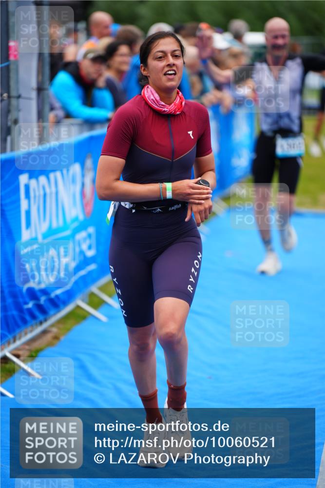 30.08.2026 - Elbe Triathlon Hamburg LAZAROV Photography http://msf.ph/oto/10060521 30.08.2026 11:41:08 Ziel 845, 920, 1302 meine-sportfotos.de