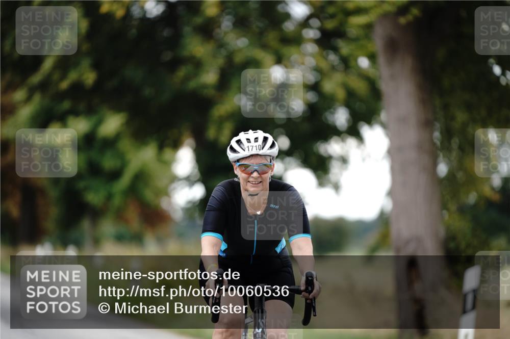 30.08.2026 - Elbe Triathlon Hamburg Michael Burmester http://msf.ph/oto/10060536 30.08.2026 11:47:03 Radfahren 1710 meine-sportfotos.de