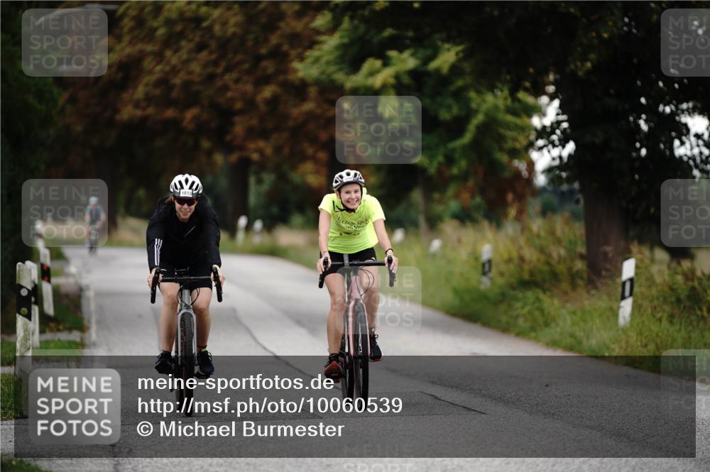 30.08.2026 - Elbe Triathlon Hamburg Michael Burmester http://msf.ph/oto/10060539 30.08.2026 11:47:12 Radfahren 1604, 1613 meine-sportfotos.de