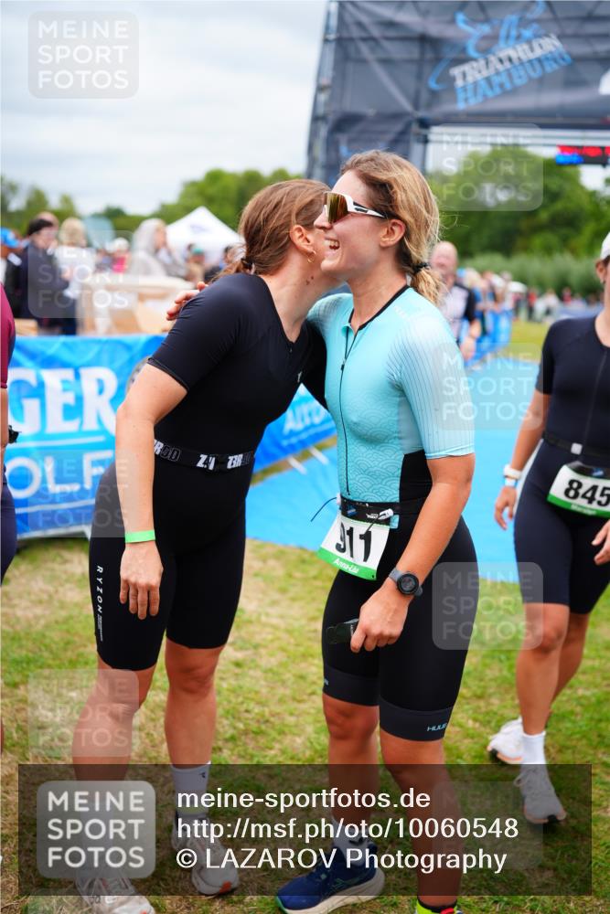30.08.2026 - Elbe Triathlon Hamburg LAZAROV Photography http://msf.ph/oto/10060548 30.08.2026 11:41:12 Ziel 1302 meine-sportfotos.de