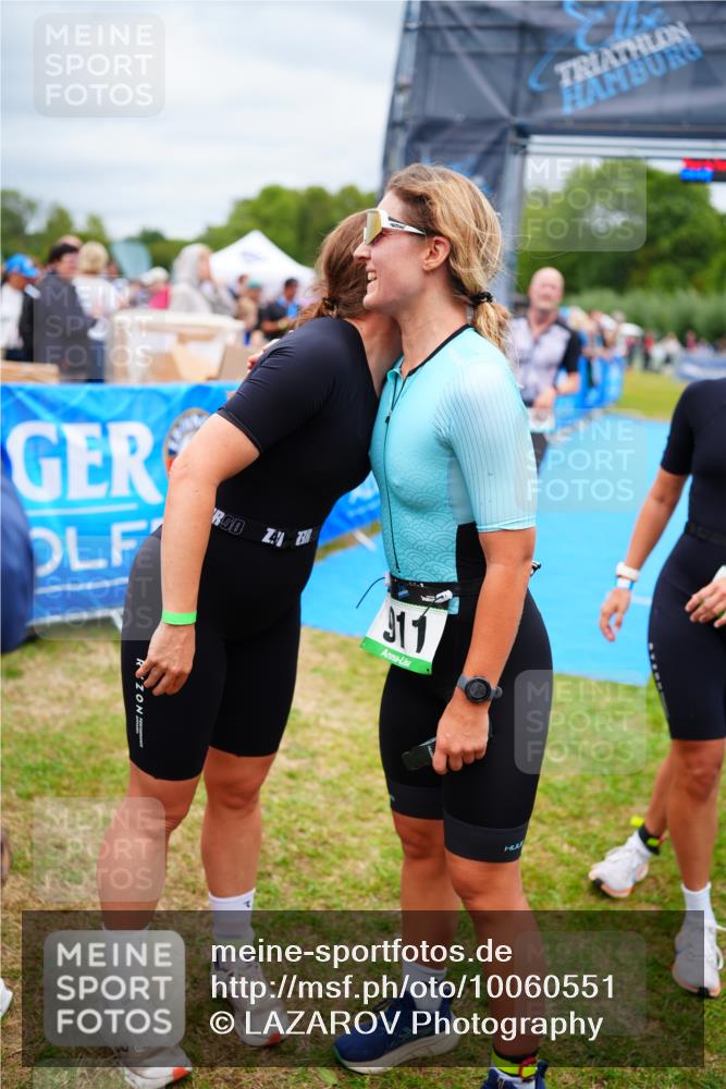 30.08.2026 - Elbe Triathlon Hamburg LAZAROV Photography http://msf.ph/oto/10060551 30.08.2026 11:41:12 Ziel 1302 meine-sportfotos.de