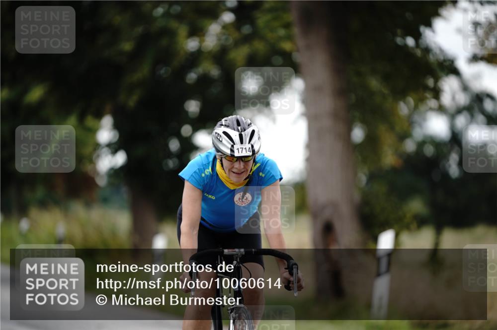 30.08.2026 - Elbe Triathlon Hamburg Michael Burmester http://msf.ph/oto/10060614 30.08.2026 11:49:25 Radfahren 1714 meine-sportfotos.de