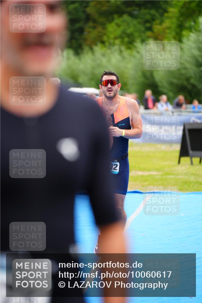 30.08.2026 - Elbe Triathlon Hamburg LAZAROV Photography http://msf.ph/oto/10060617 30.08.2026 11:41:27 Ziel 806, 1202, 1209, 1278 meine-sportfotos.de