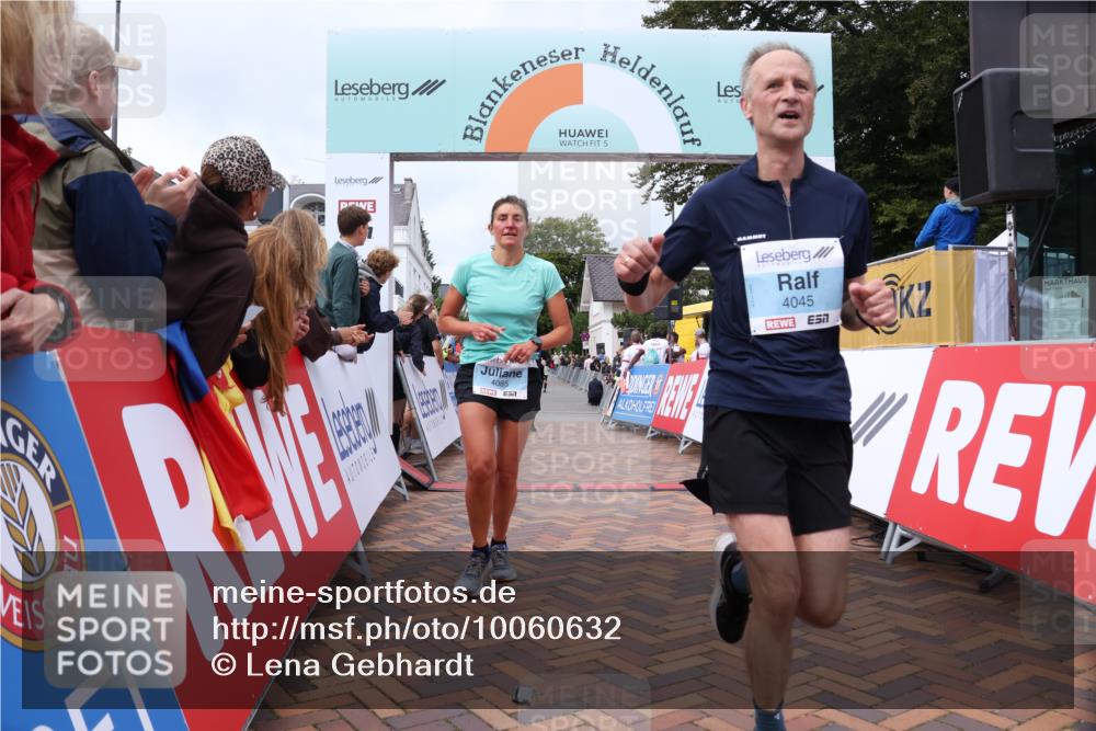 30.08.2026 - Blankeneser Heldenlauf Lena Gebhardt http://msf.ph/oto/10060632 30.08.2026 12:29:10 Ziel 2816, 4045, 4085, 4287 meine-sportfotos.de