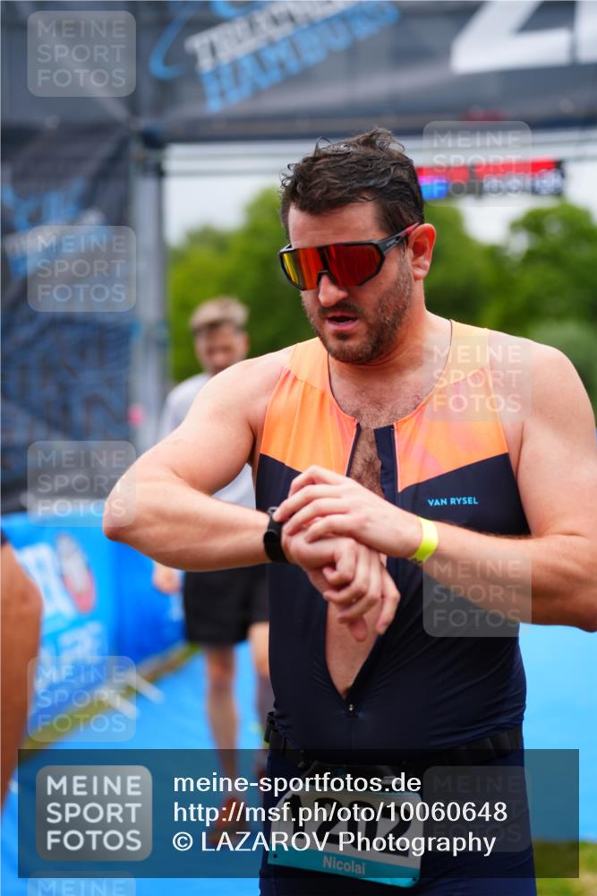 30.08.2026 - Elbe Triathlon Hamburg LAZAROV Photography http://msf.ph/oto/10060648 30.08.2026 11:41:38 Ziel 795, 1209, 1449 meine-sportfotos.de