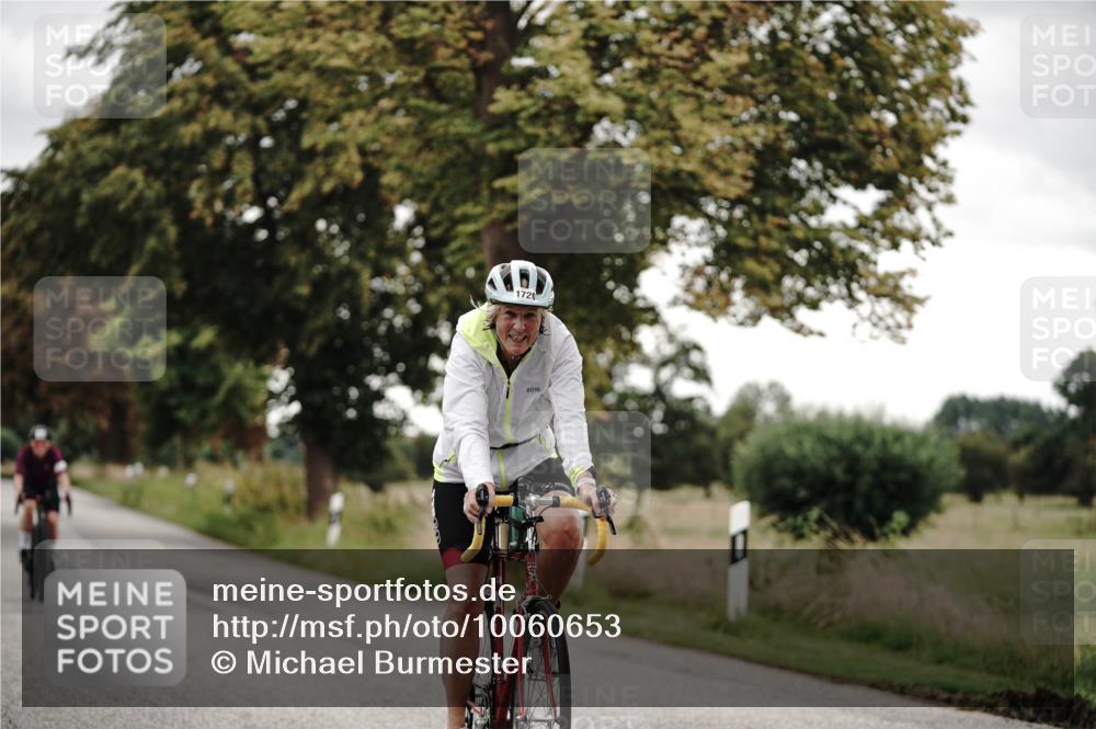 30.08.2026 - Elbe Triathlon Hamburg Michael Burmester http://msf.ph/oto/10060653 30.08.2026 11:50:31 Radfahren 1605, 1717, 1720 meine-sportfotos.de