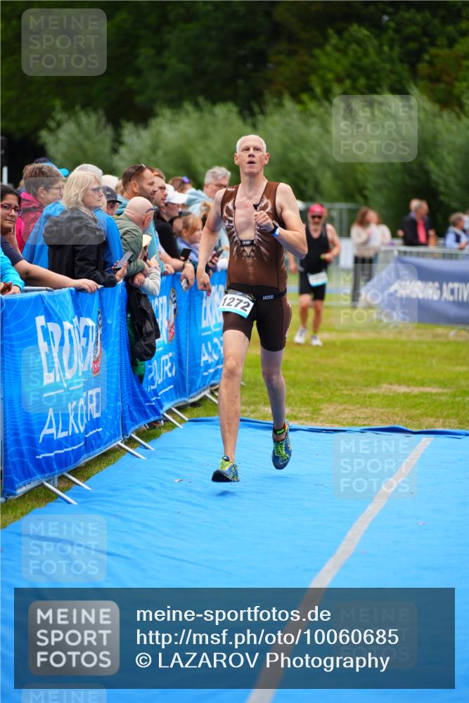 30.08.2026 - Elbe Triathlon Hamburg LAZAROV Photography http://msf.ph/oto/10060685 30.08.2026 11:41:49 Ziel 795, 1272, 1310 meine-sportfotos.de