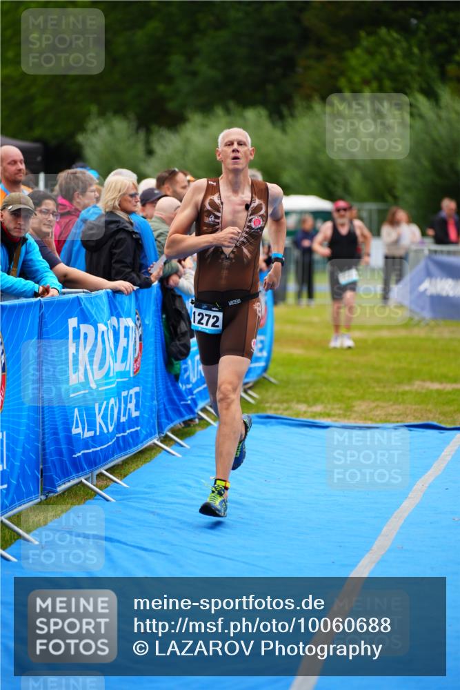 30.08.2026 - Elbe Triathlon Hamburg LAZAROV Photography http://msf.ph/oto/10060688 30.08.2026 11:41:49 Ziel 795, 1272, 1310 meine-sportfotos.de