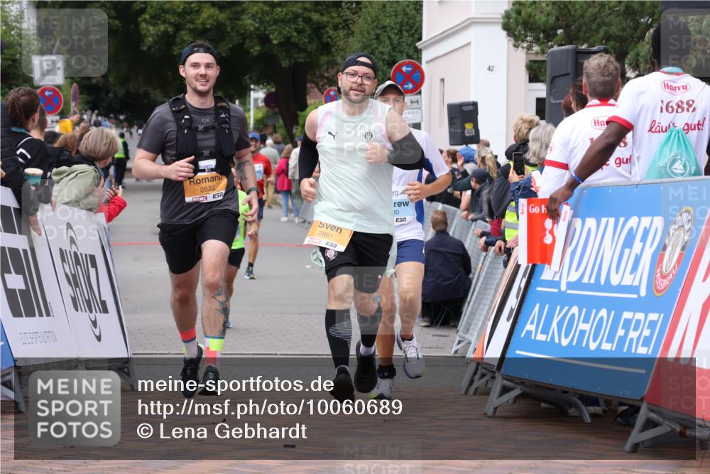 30.08.2026 - Blankeneser Heldenlauf Lena Gebhardt http://msf.ph/oto/10060689 30.08.2026 12:29:17 Ziel 2623, 2816, 2861, 4085, 4230 meine-sportfotos.de
