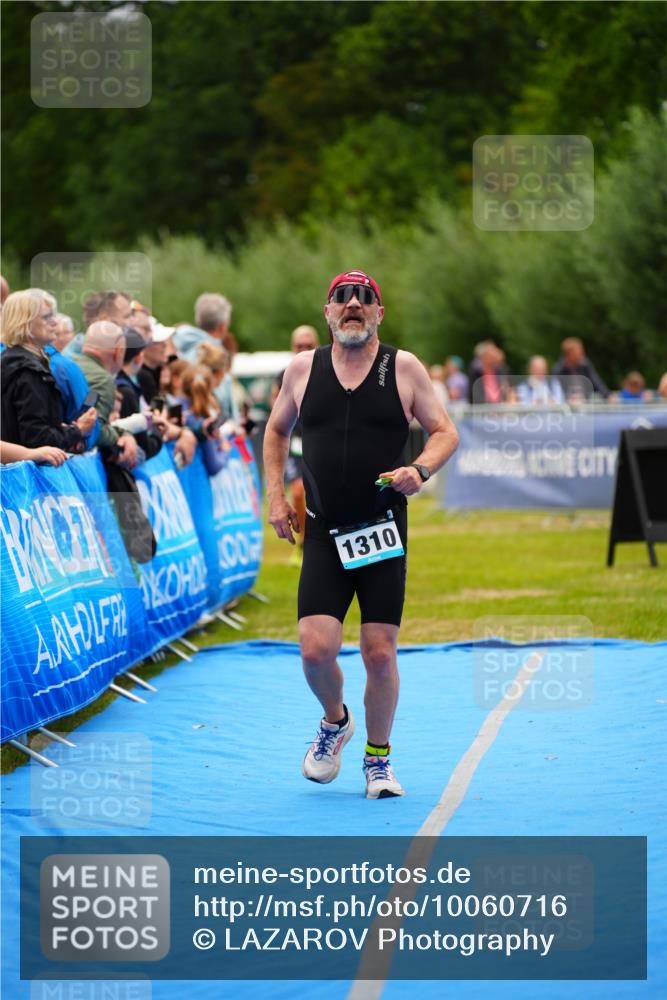 30.08.2026 - Elbe Triathlon Hamburg LAZAROV Photography http://msf.ph/oto/10060716 30.08.2026 11:41:56 Ziel 720, 1310 meine-sportfotos.de