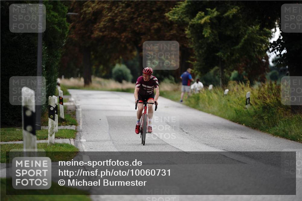 30.08.2026 - Elbe Triathlon Hamburg Michael Burmester http://msf.ph/oto/10060731 30.08.2026 12:19:25 Radfahren  meine-sportfotos.de