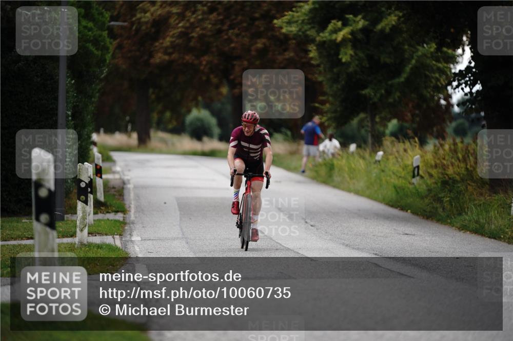 30.08.2026 - Elbe Triathlon Hamburg Michael Burmester http://msf.ph/oto/10060735 30.08.2026 12:19:25 Radfahren  meine-sportfotos.de