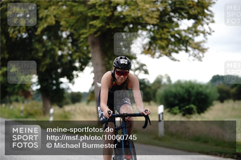 30.08.2026 - Elbe Triathlon Hamburg Michael Burmester http://msf.ph/oto/10060745 30.08.2026 12:24:35 Radfahren 1752 meine-sportfotos.de