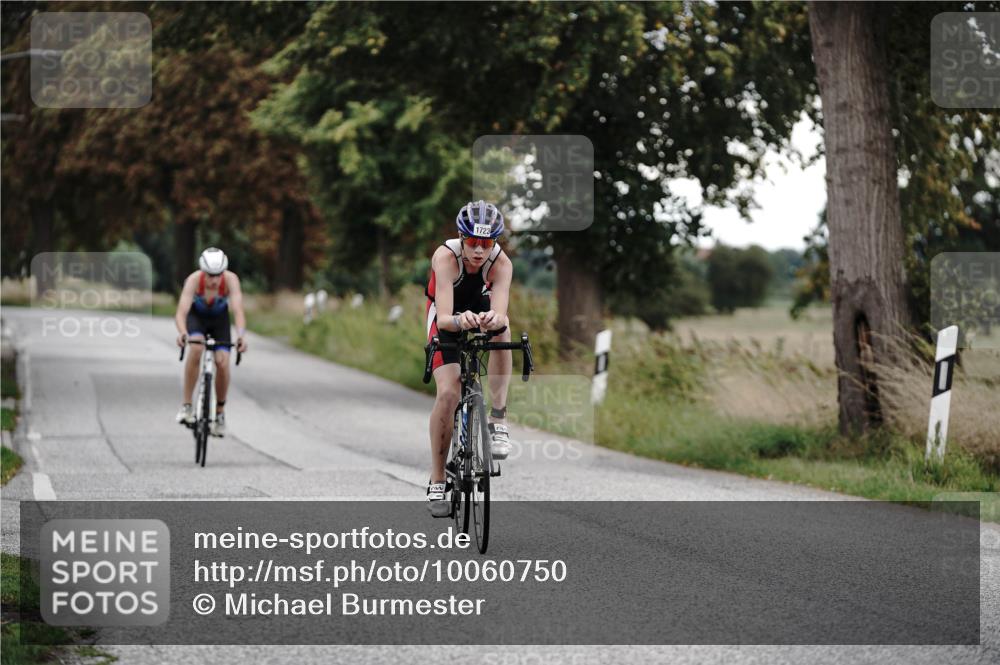 30.08.2026 - Elbe Triathlon Hamburg Michael Burmester http://msf.ph/oto/10060750 30.08.2026 12:24:53 Radfahren 1723, 1726 meine-sportfotos.de